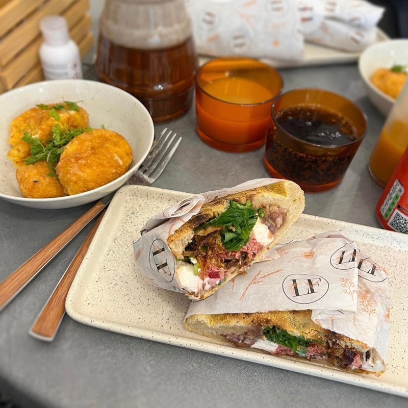 Greaseproof Paper 406mm x 255mm - Branded Bites